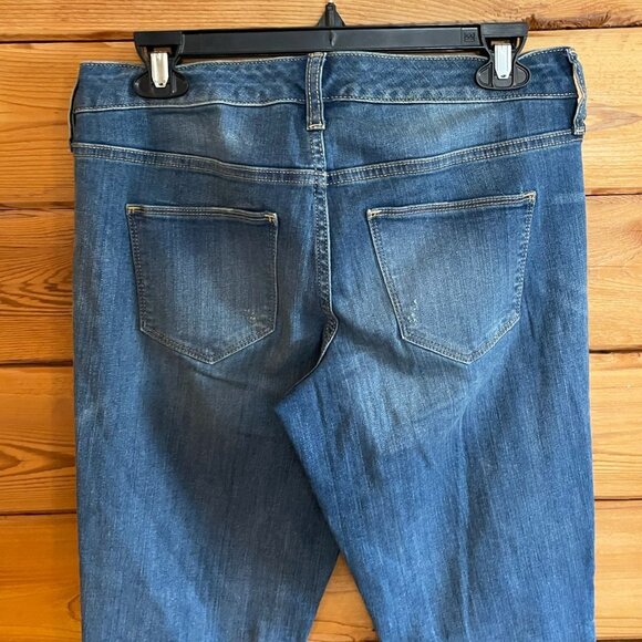 NWOT Universal Thread mid-rise skinny bootcut distressed jeans - Picture 5 of 13